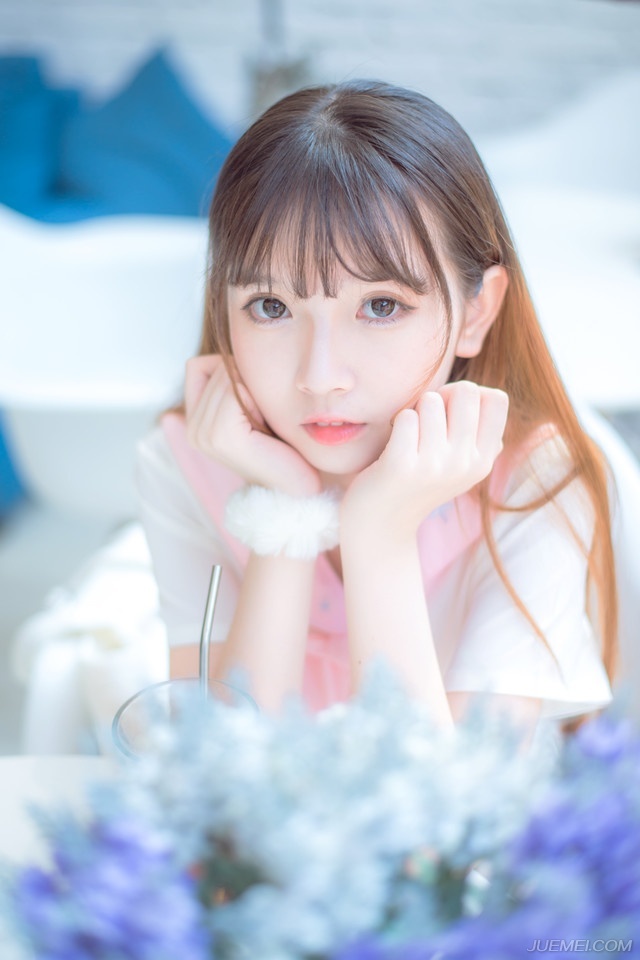 “是也不是。”贾诩微笑道。